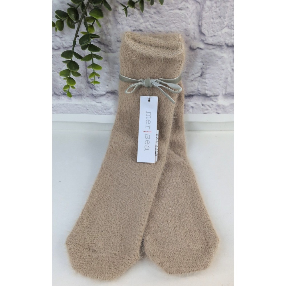 NWT RARE FIND😍MerSea Womens Slipper Socks Chalet Latte Non-Slip Cozy‎ Luxury